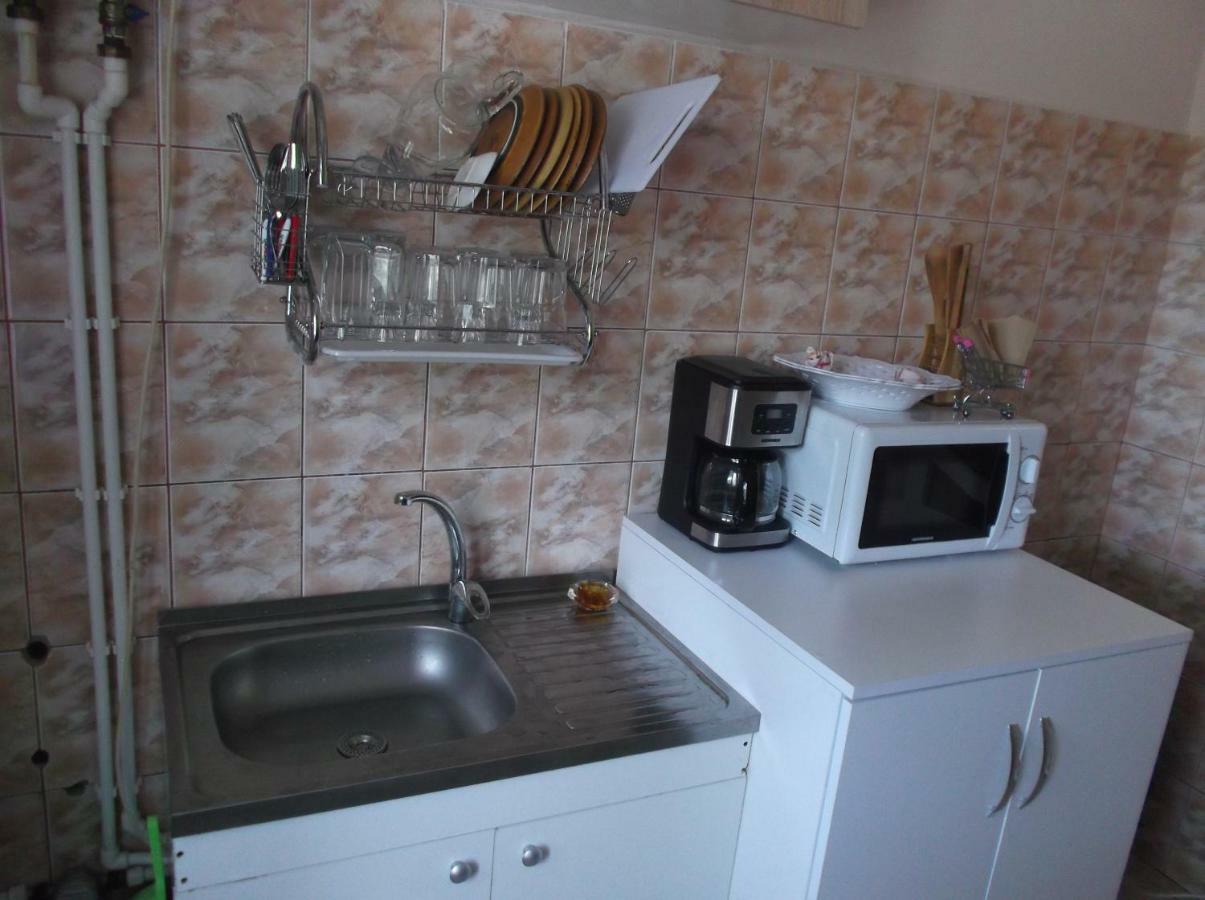Apartament 2 Camere Semidecomandat "La Gicu" Sulina Exterior foto